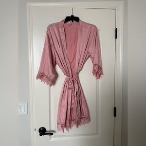 Elegant Pink Lace Trim Robe